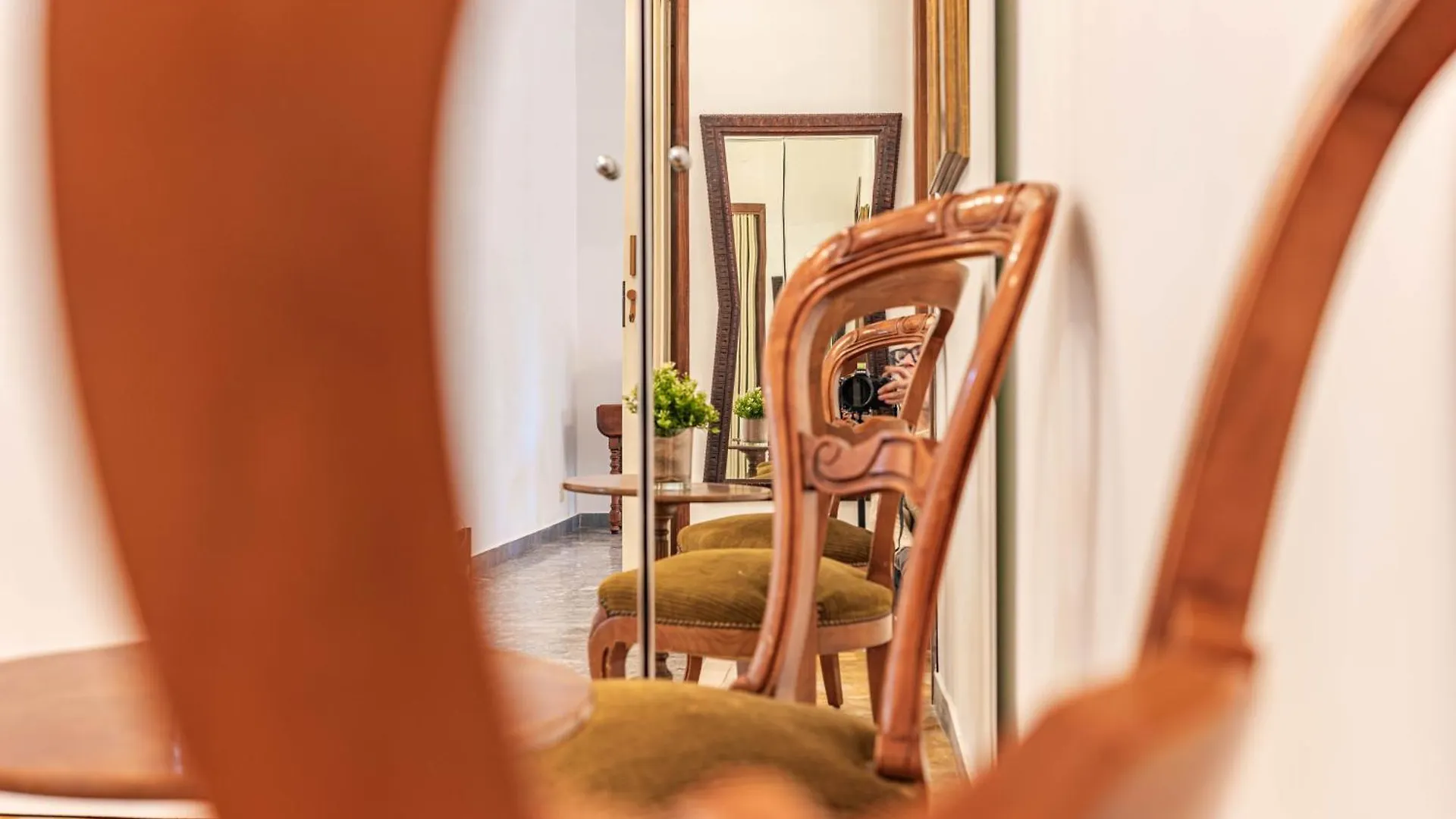 Vintage Flat Apartment Rome Italy